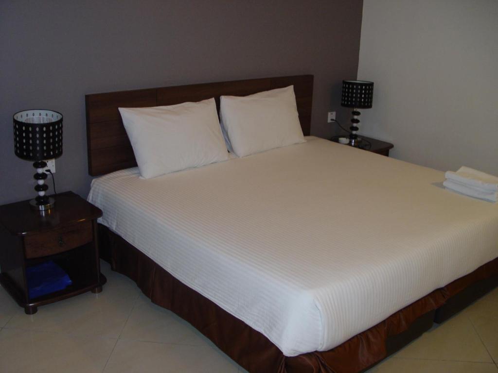Jb City Hotel جوهر بهرو الغرفة الصورة